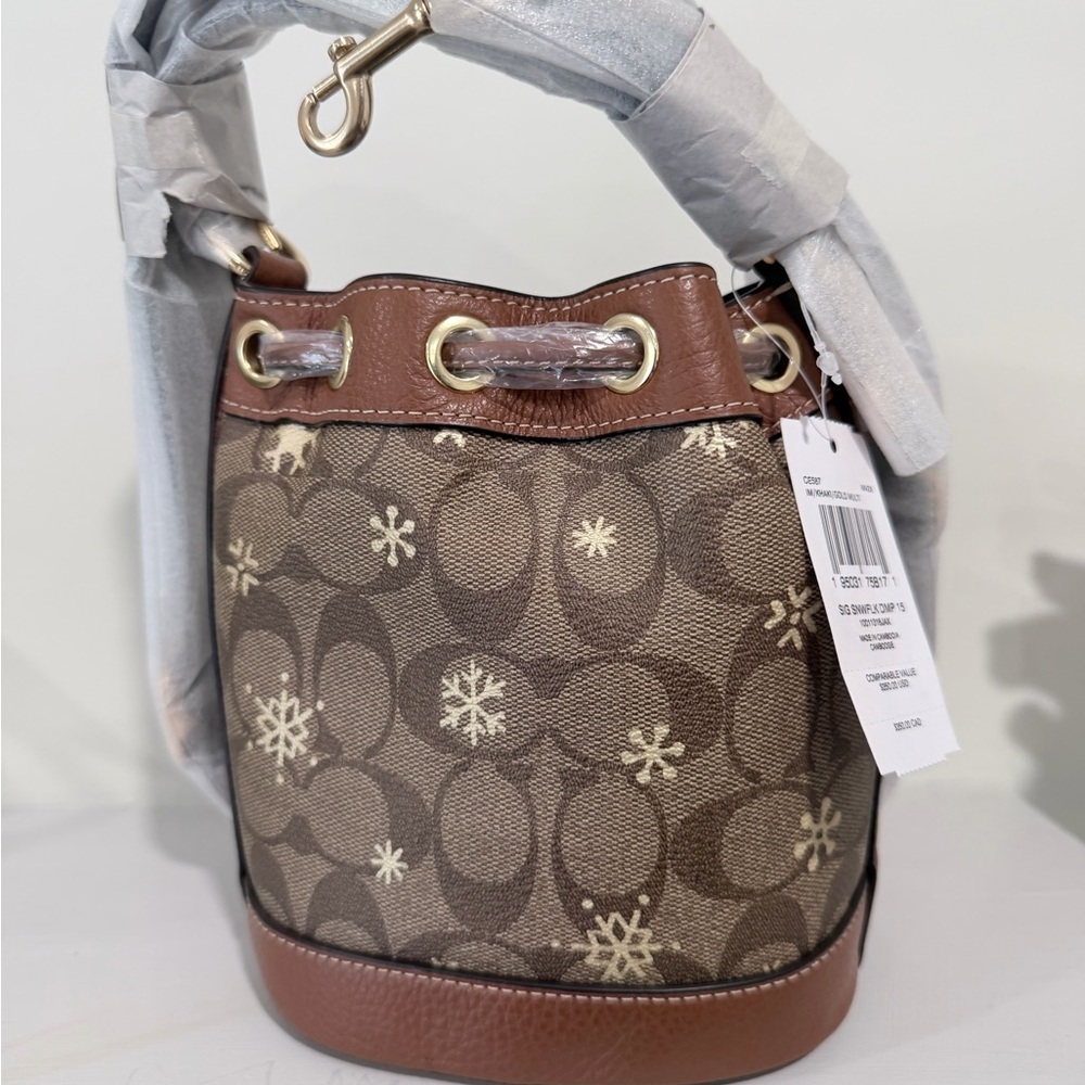 Coach Dempsey Drawstring Bucket Bag 15 In Signature Canvas With Snowflake Print. - Picture 2 of 5